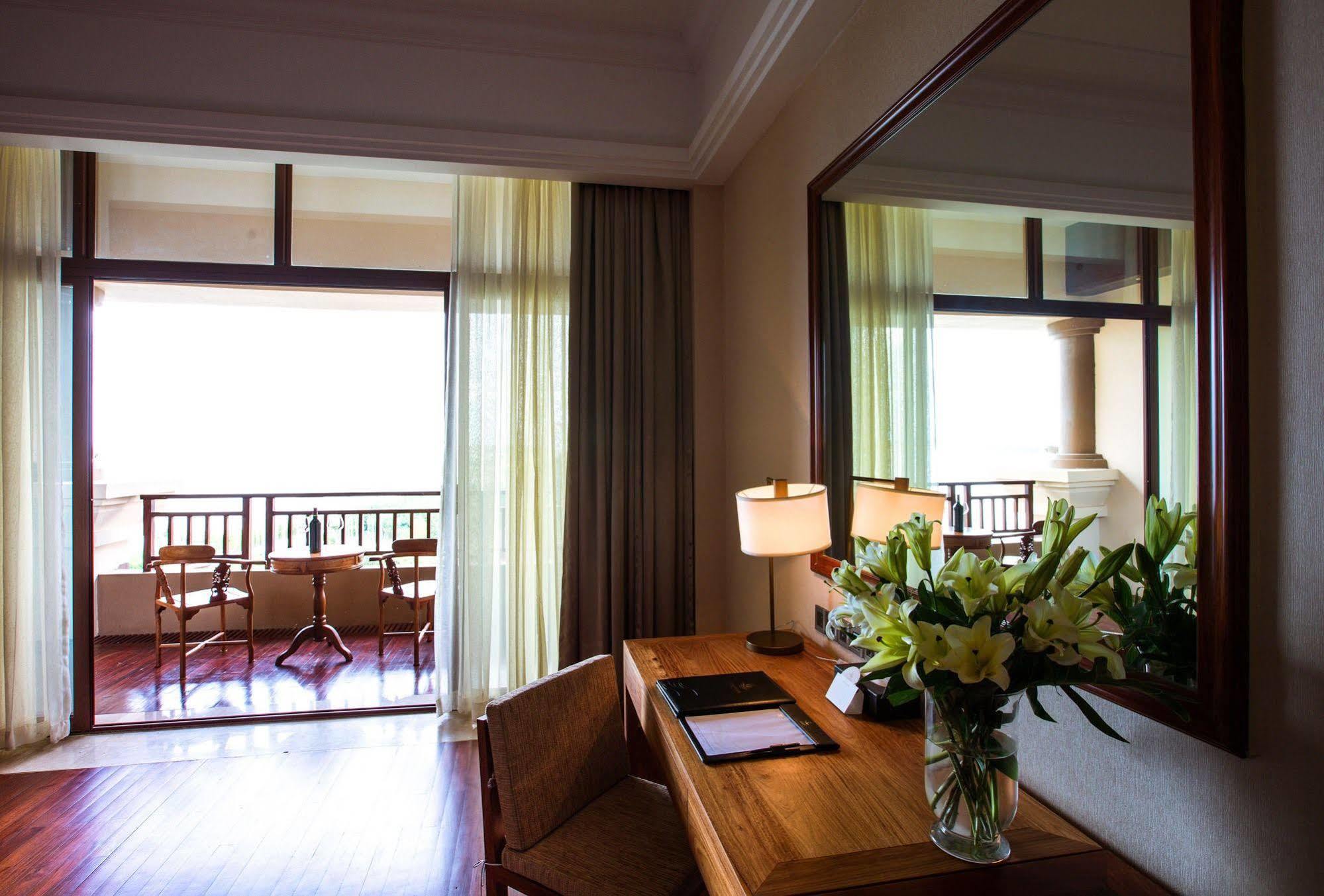 Landmark Mekong Riverside Hotel Vientiane Exteriör bild