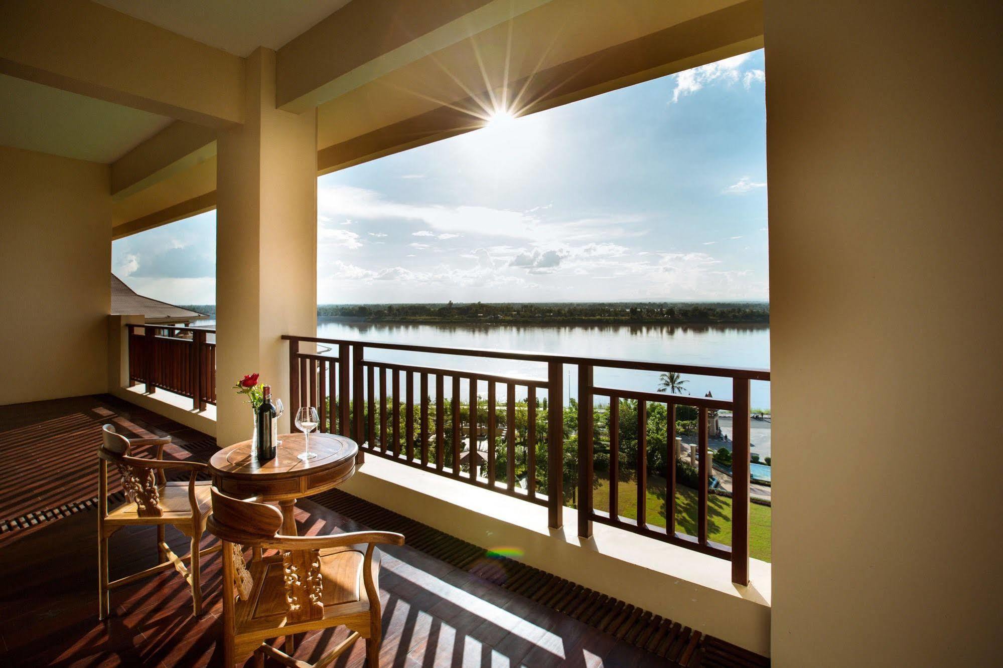 Landmark Mekong Riverside Hotel Vientiane Exteriör bild