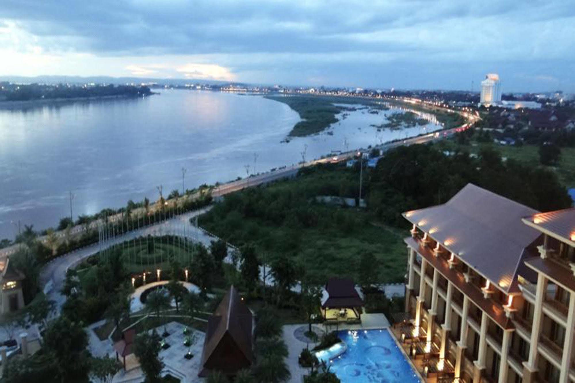 Landmark Mekong Riverside Hotel Vientiane Exteriör bild